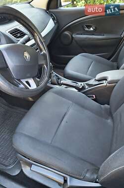 Седан Renault Fluence 2012 в 