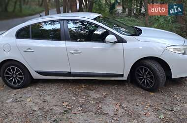 Седан Renault Fluence 2012 в 