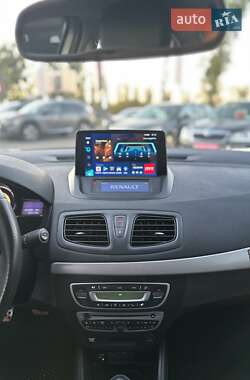Седан Renault Fluence 2011 в 