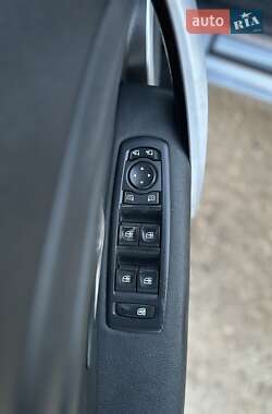 Седан Renault Fluence 2011 в 