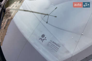 Седан Renault Fluence 2010 в 