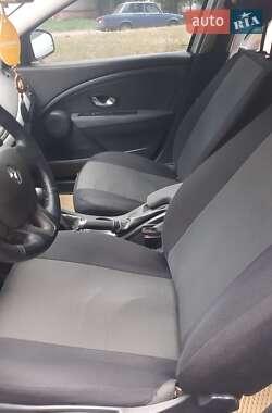 Седан Renault Fluence 2011 в 