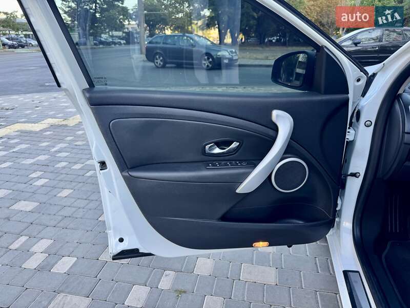 Седан Renault Fluence 2011 в Одессе
