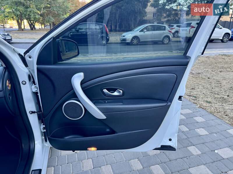 Седан Renault Fluence 2011 в Одессе