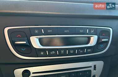 Седан Renault Fluence 2015 в 