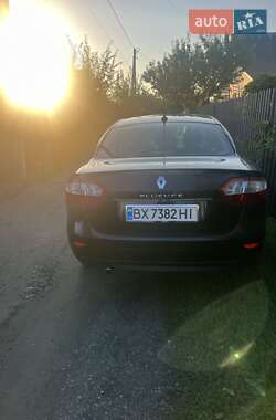 Седан Renault Fluence 2010 в Ізяславі