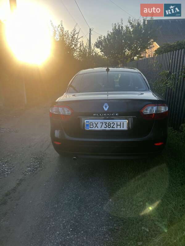 Седан Renault Fluence 2010 в 