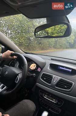 Седан Renault Fluence 2011 в 