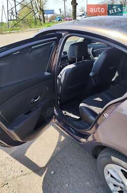 Седан Renault Fluence 2014 в 