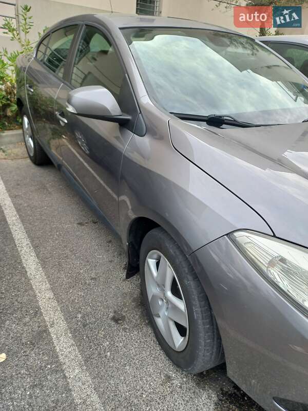 Седан Renault Fluence 2015 в Львове