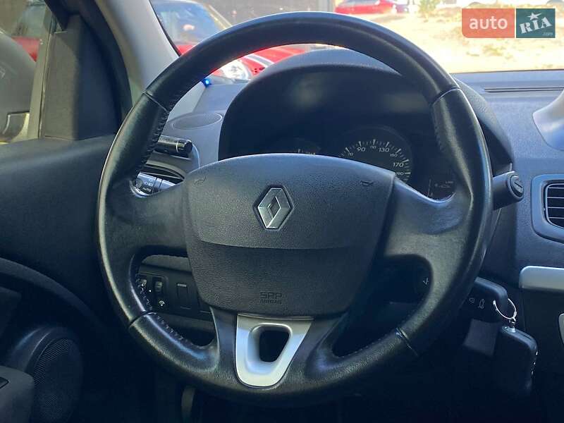 Седан Renault Fluence 2011 в Києві
