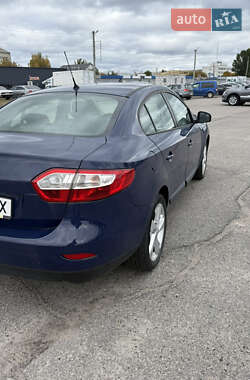 Седан Renault Fluence 2010 в 