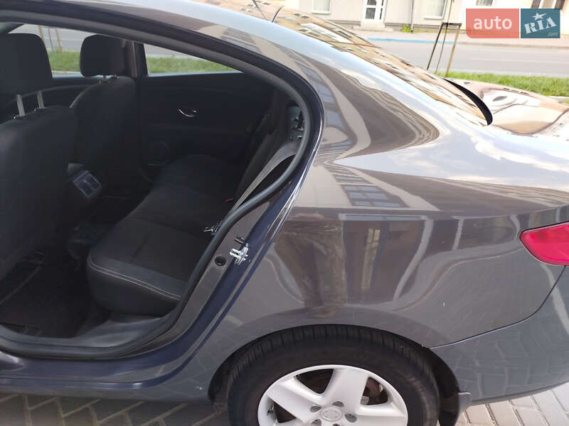 Седан Renault Fluence 2015 в Ивано-Франковске