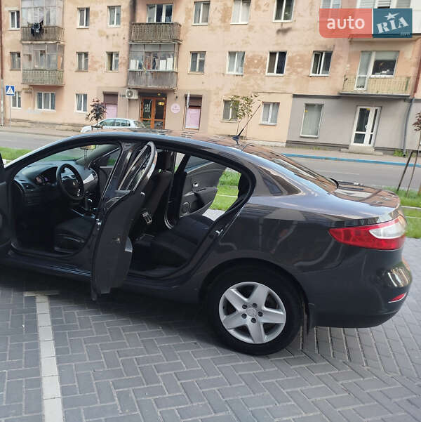 Седан Renault Fluence 2015 в Ивано-Франковске