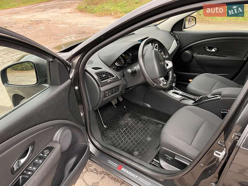 Седан Renault Fluence 2012 в Смеле