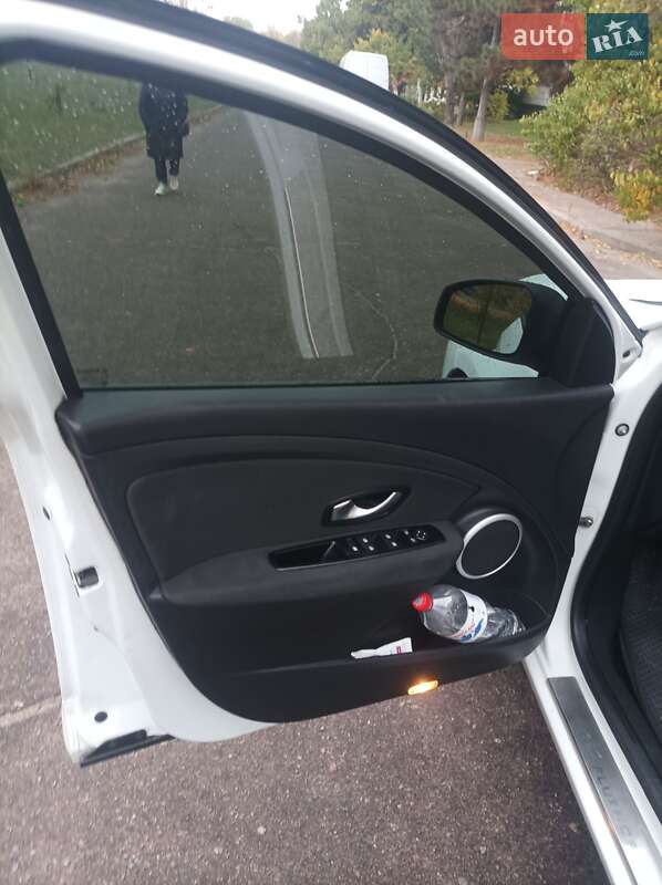 Седан Renault Fluence 2011 в Дніпрі фото 9 Седан Renault Fluence 2011 в Дніпрі