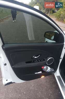 Седан Renault Fluence 2011 в 