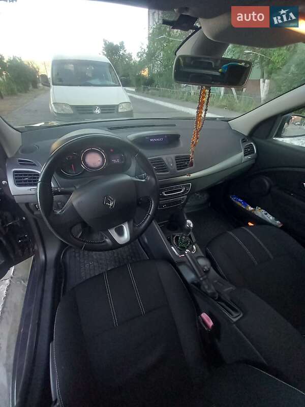 Седан Renault Fluence 2013 в Вараше