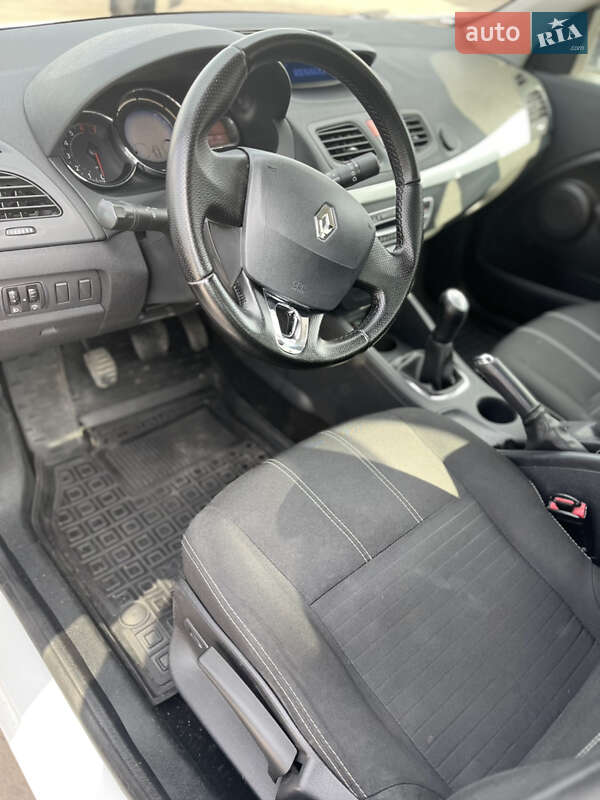 Седан Renault Fluence 2015 в Киеве