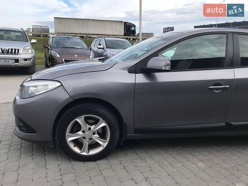 Седан Renault Fluence 2013 в Львове