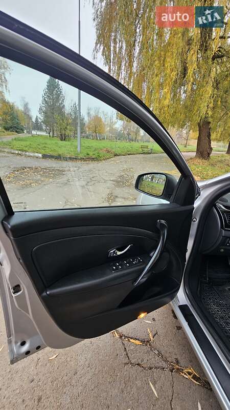 Седан Renault Fluence 2013 в Рівному фото 12 Седан Renault Fluence 2013 в Рівному