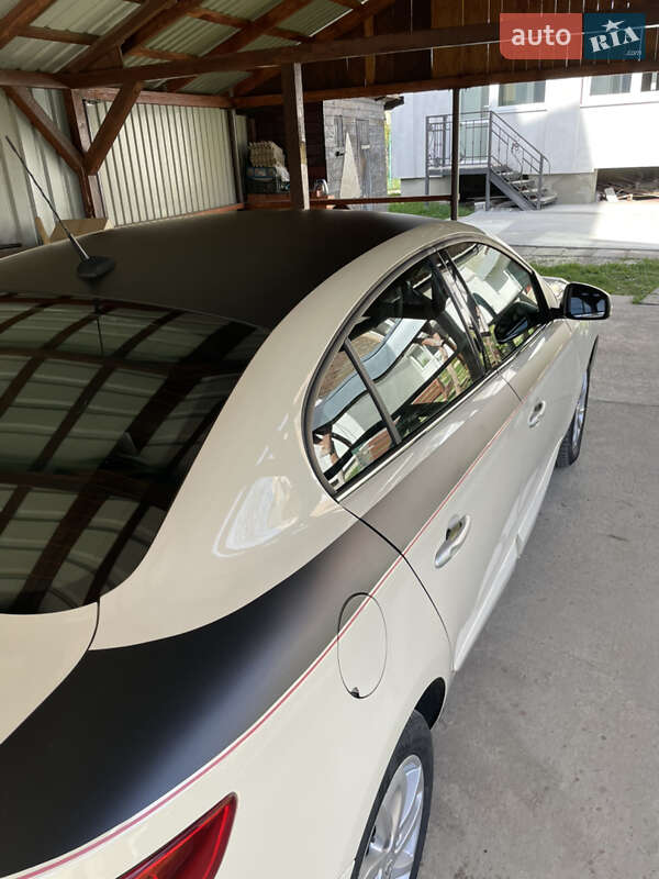 Седан Renault Fluence 2013 в Трускавці