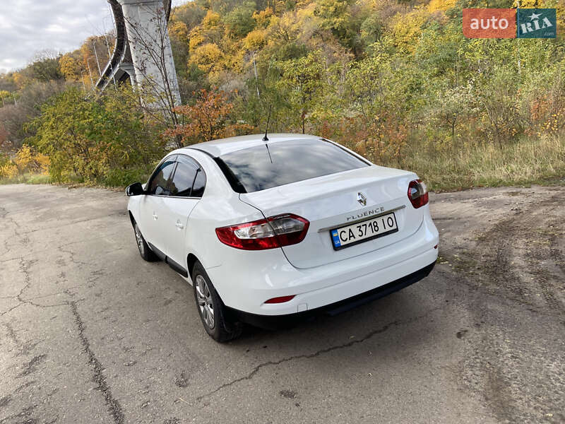 Седан Renault Fluence 2010 в Киеве
