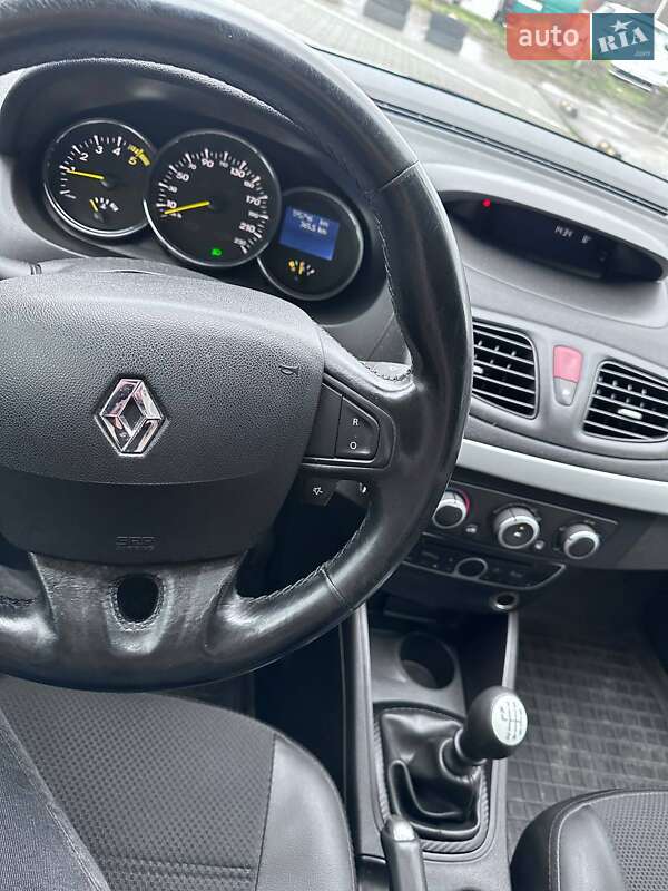 Седан Renault Fluence 2010 в Львові фото 12 Седан Renault Fluence 2010 в Львові