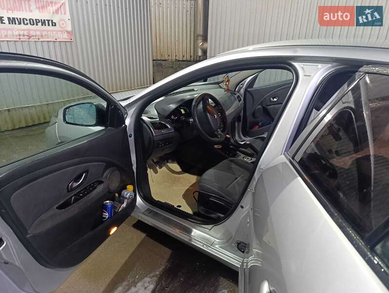 Седан Renault Fluence 2012 в Черновцах фото 2 Седан Renault Fluence 2012 в Черновцах