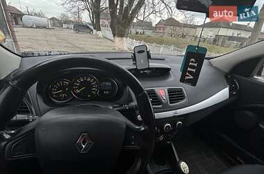 Седан Renault Fluence 2011 в Виноградові
