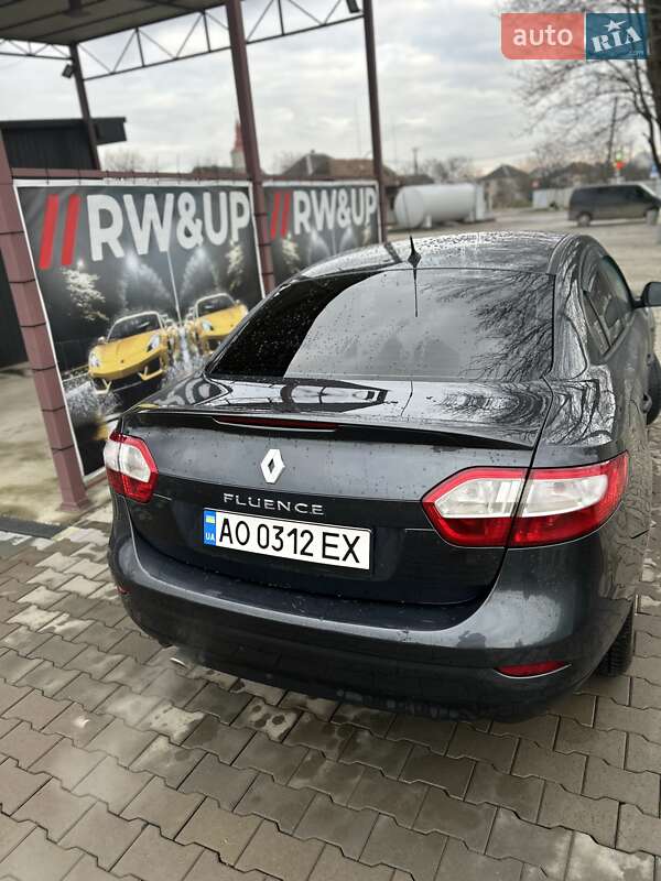 Седан Renault Fluence 2011 в Виноградові