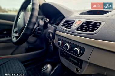 Седан Renault Fluence 2011 в Одессе