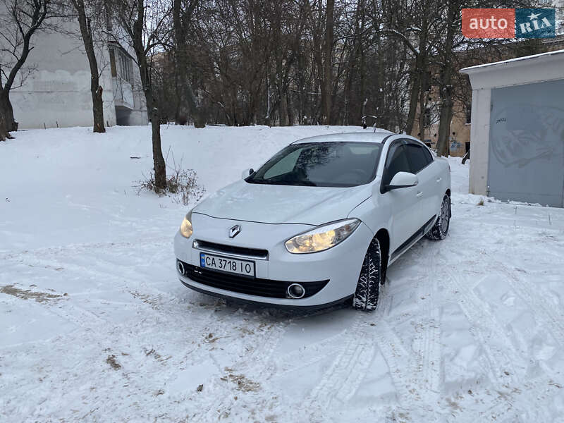 Седан Renault Fluence 2010 в Киеве