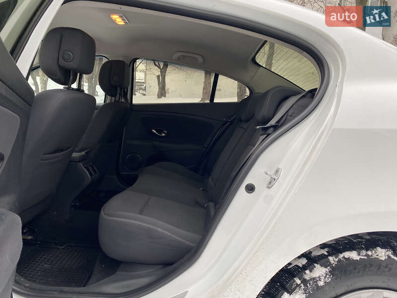 Седан Renault Fluence 2010 в Киеве