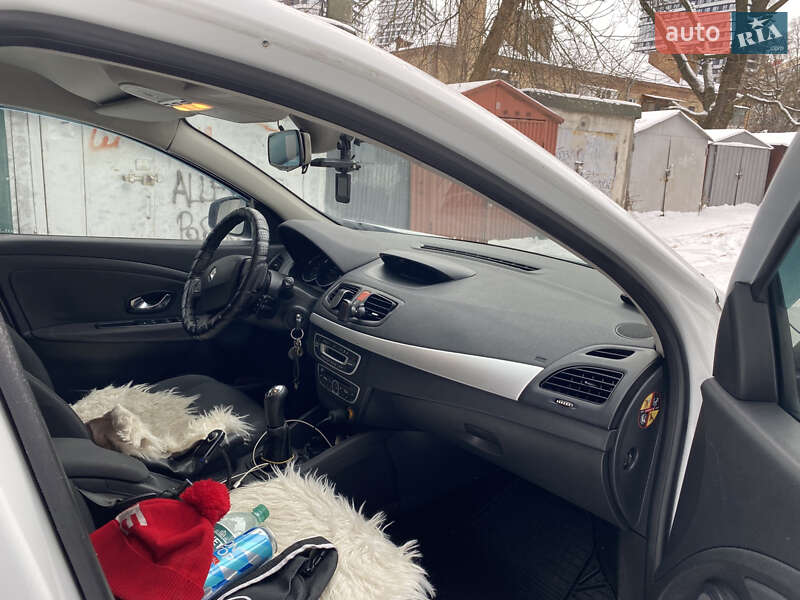 Седан Renault Fluence 2010 в Киеве
