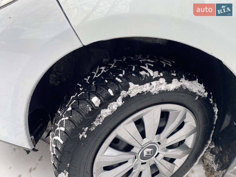 Седан Renault Fluence 2010 в Киеве