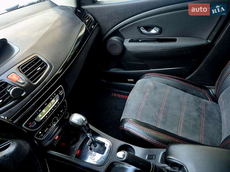 Седан Renault Fluence 2011 в Києві фото 17 Седан Renault Fluence 2011 в Києві