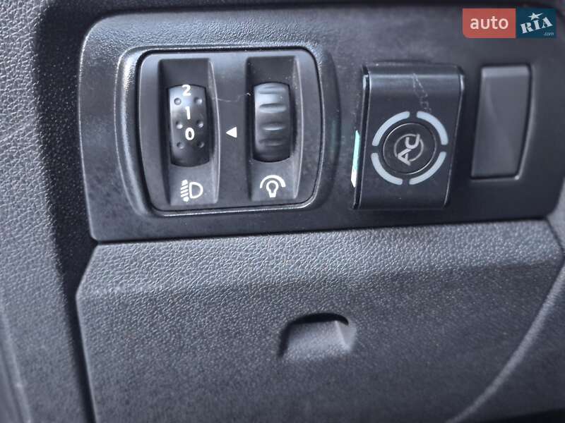 Седан Renault Fluence 2011 в Києві фото 25 Седан Renault Fluence 2011 в Києві