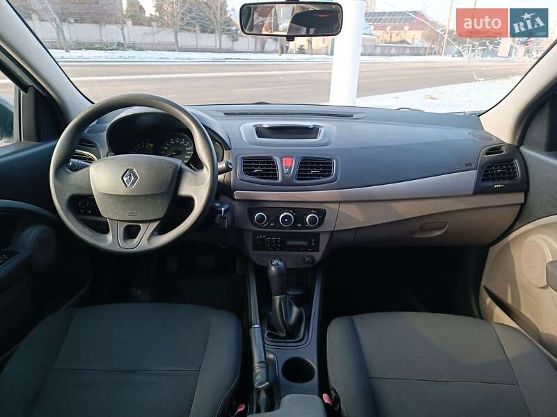 Седан Renault Fluence 2010 в Кропивницькому
