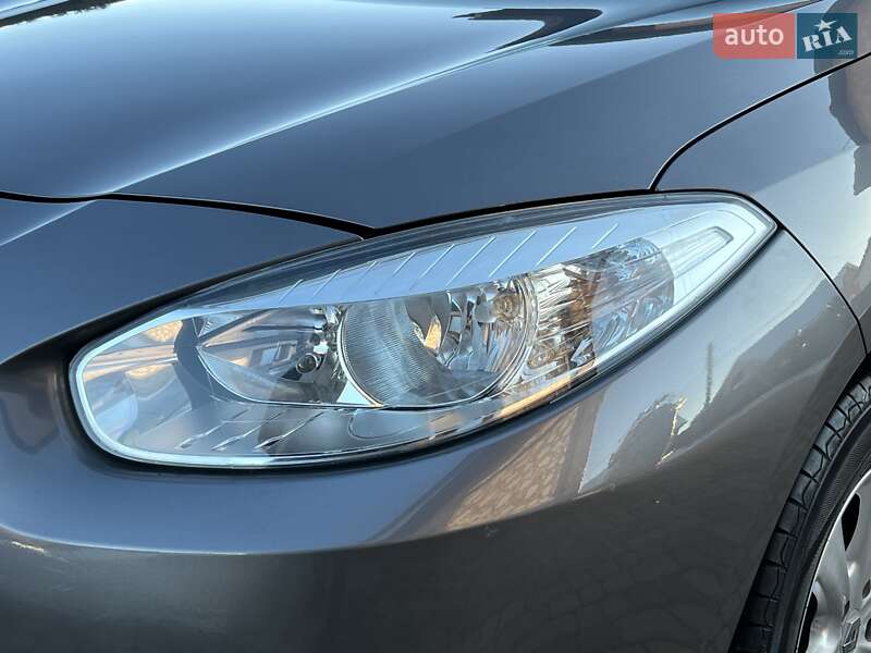 Седан Renault Fluence 2011 в Івано-Франківську