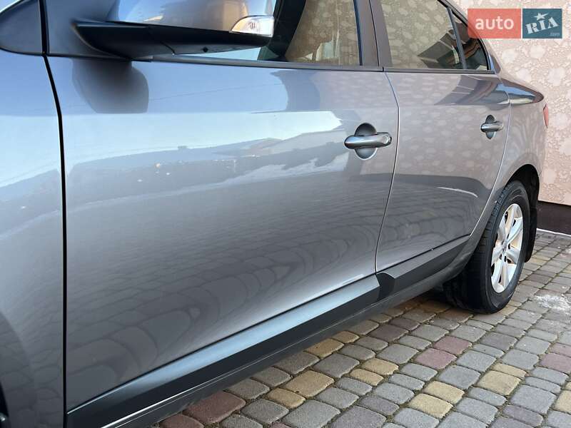 Седан Renault Fluence 2011 в Івано-Франківську