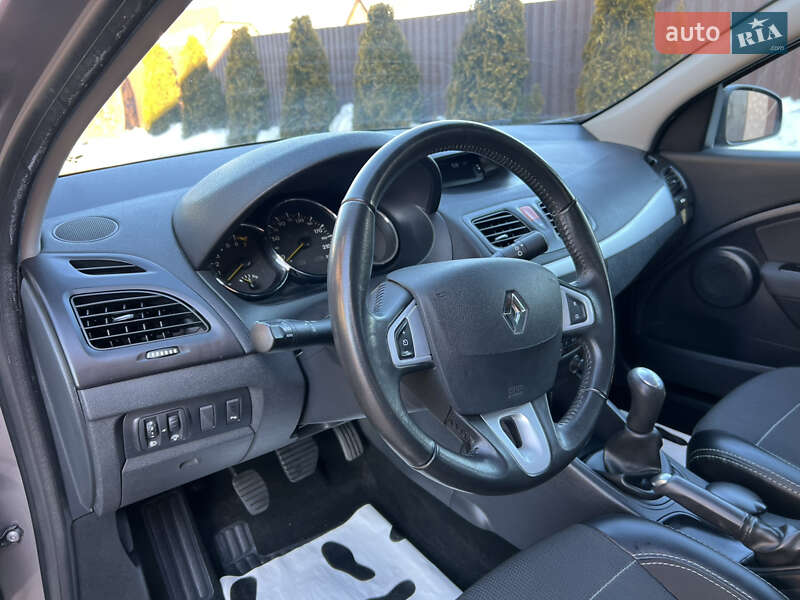 Седан Renault Fluence 2011 в Івано-Франківську