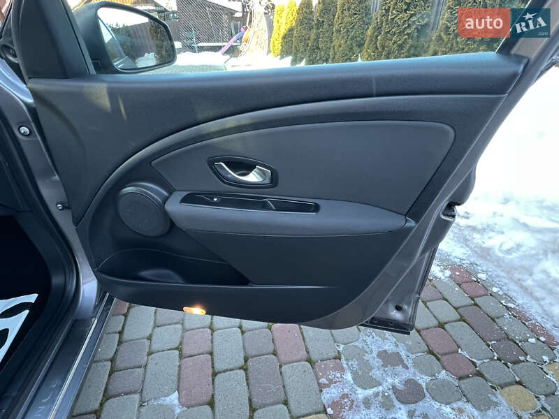 Седан Renault Fluence 2011 в Івано-Франківську