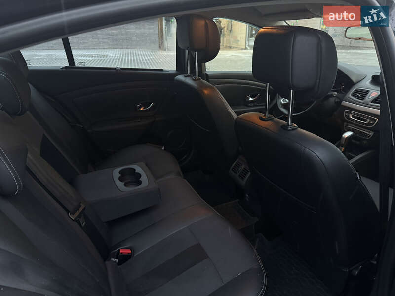 Седан Renault Fluence 2010 в Ивано-Франковске