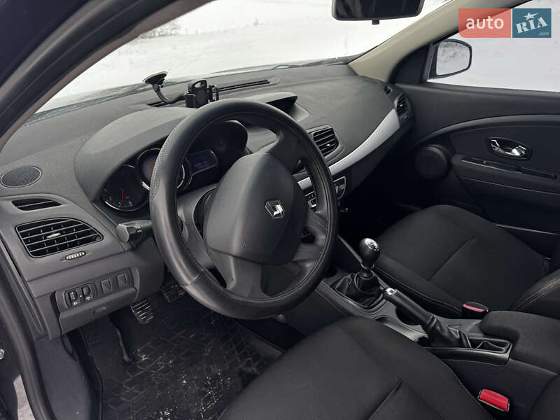 Седан Renault Fluence 2015 в Кам'янець-Подільському
