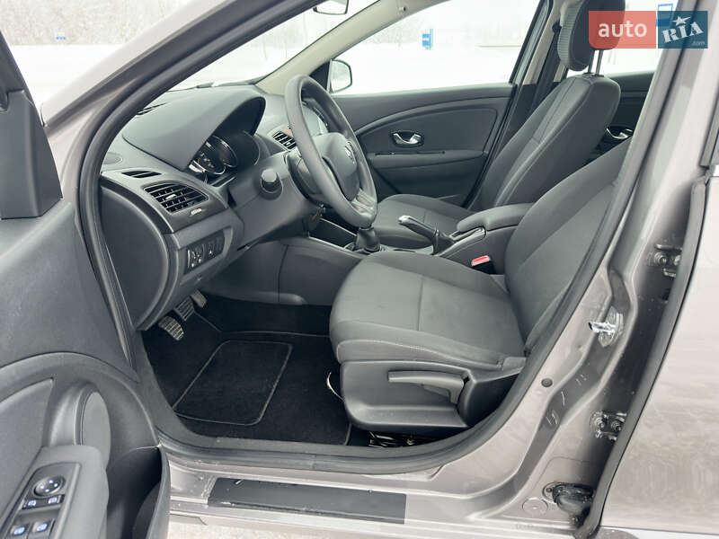 Седан Renault Fluence 2010 в Луцьку