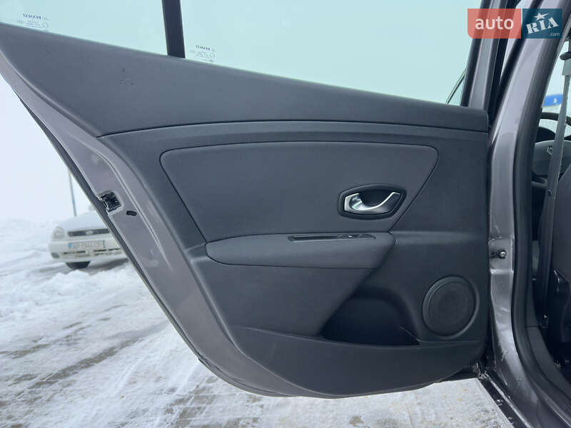 Седан Renault Fluence 2010 в Луцьку