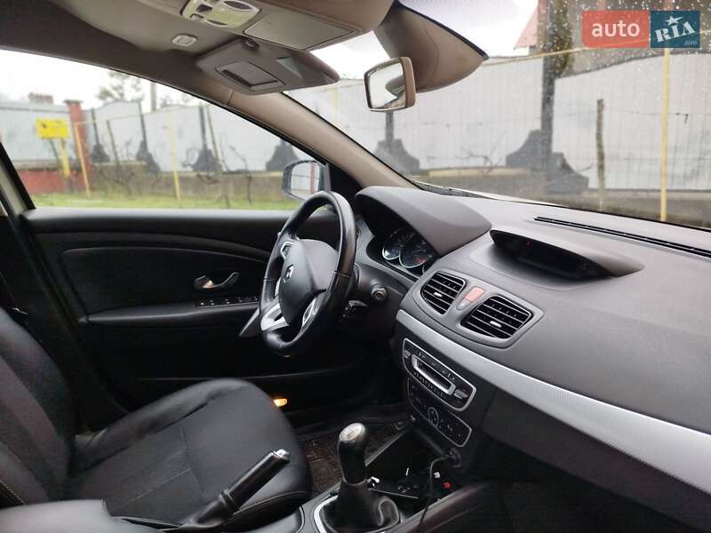 Седан Renault Fluence 2010 в Виноградове