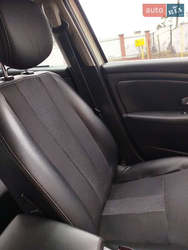 Седан Renault Fluence 2010 в Виноградове