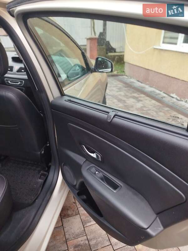 Седан Renault Fluence 2010 в Виноградове